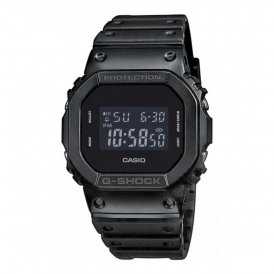 Casio Klokker for Menn DW-5600UBB-1ER Svart Glass