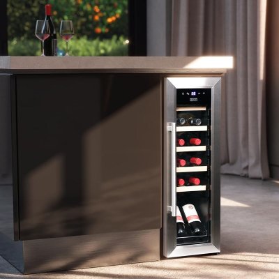 Cecotec Vinotéka GrandSommelier 1250 12 flasker LED svart glass trehyller touch display