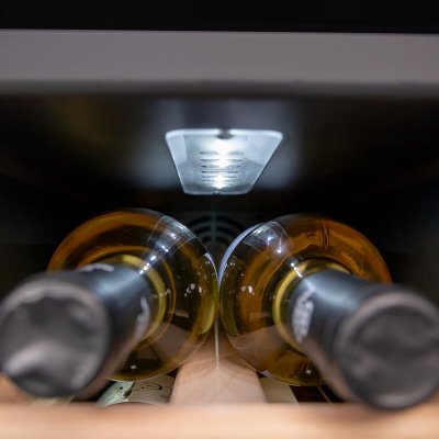 Cecotec Vinotéka GrandSommelier 1250 12 flasker LED svart glass trehyller touch display